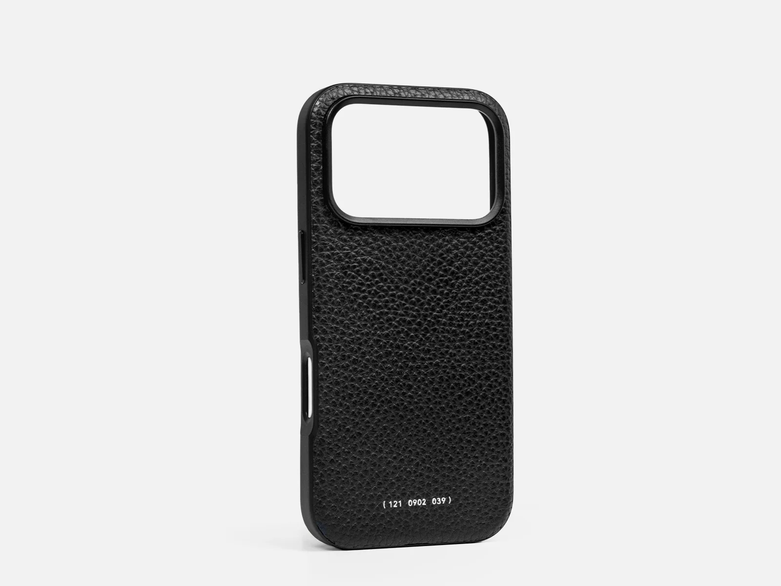 121 MagSafe Pebbled Leather Case | iPhone 17 Pro - Image 3