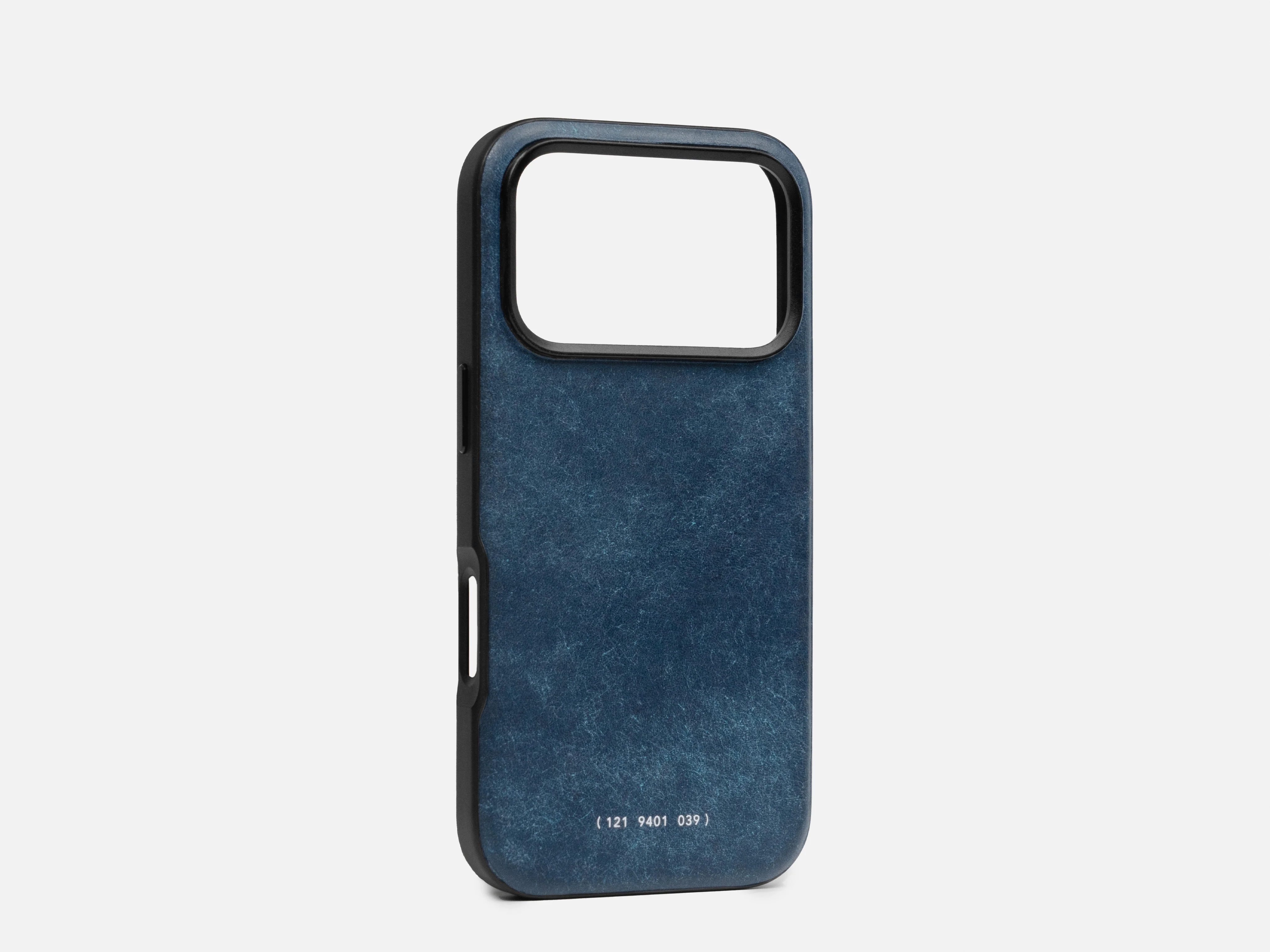 121 MagSafe Snowflake Leather Case | iPhone 17 Pro - Image 8