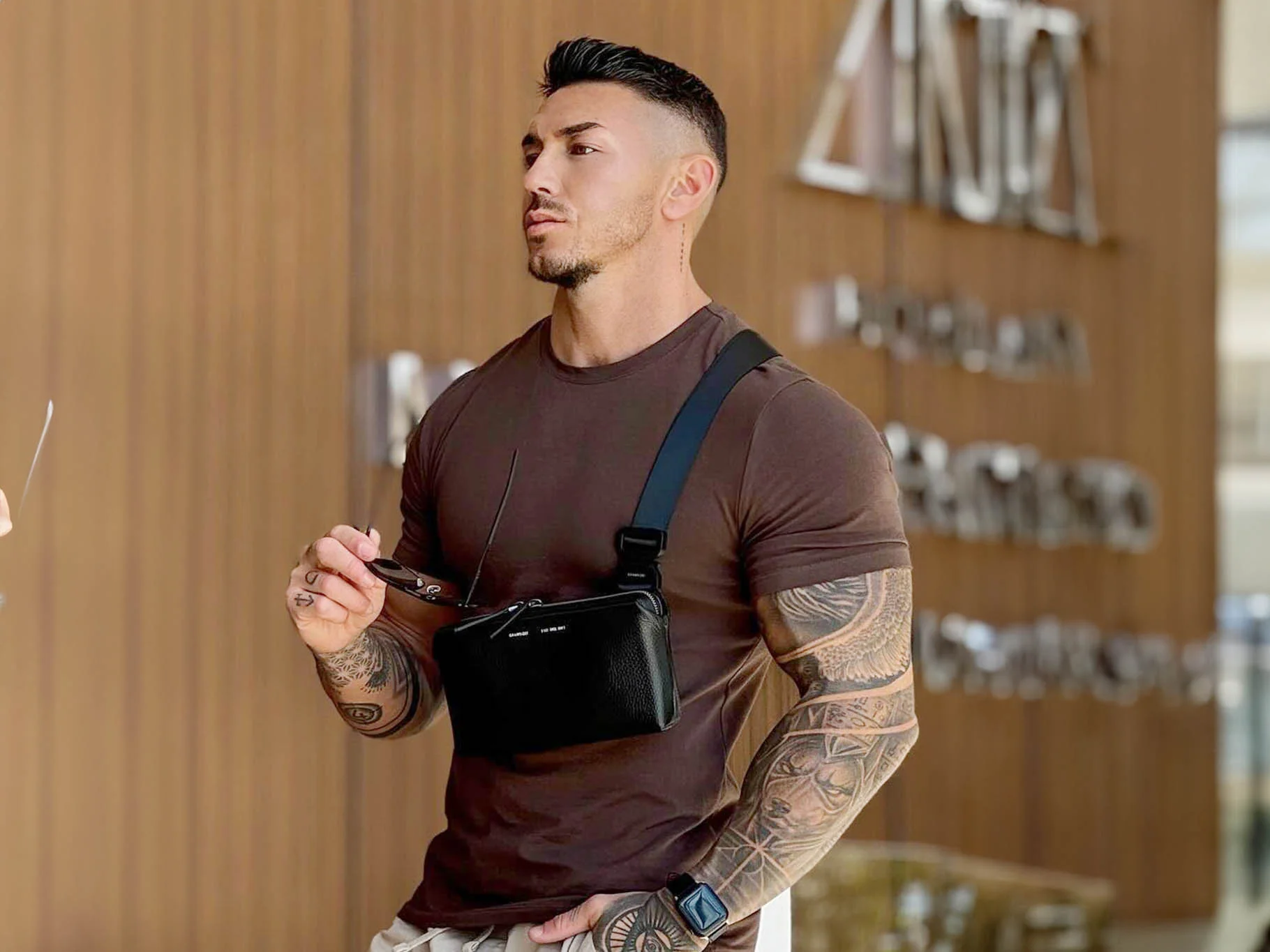 157 Essential Sling - Image 6