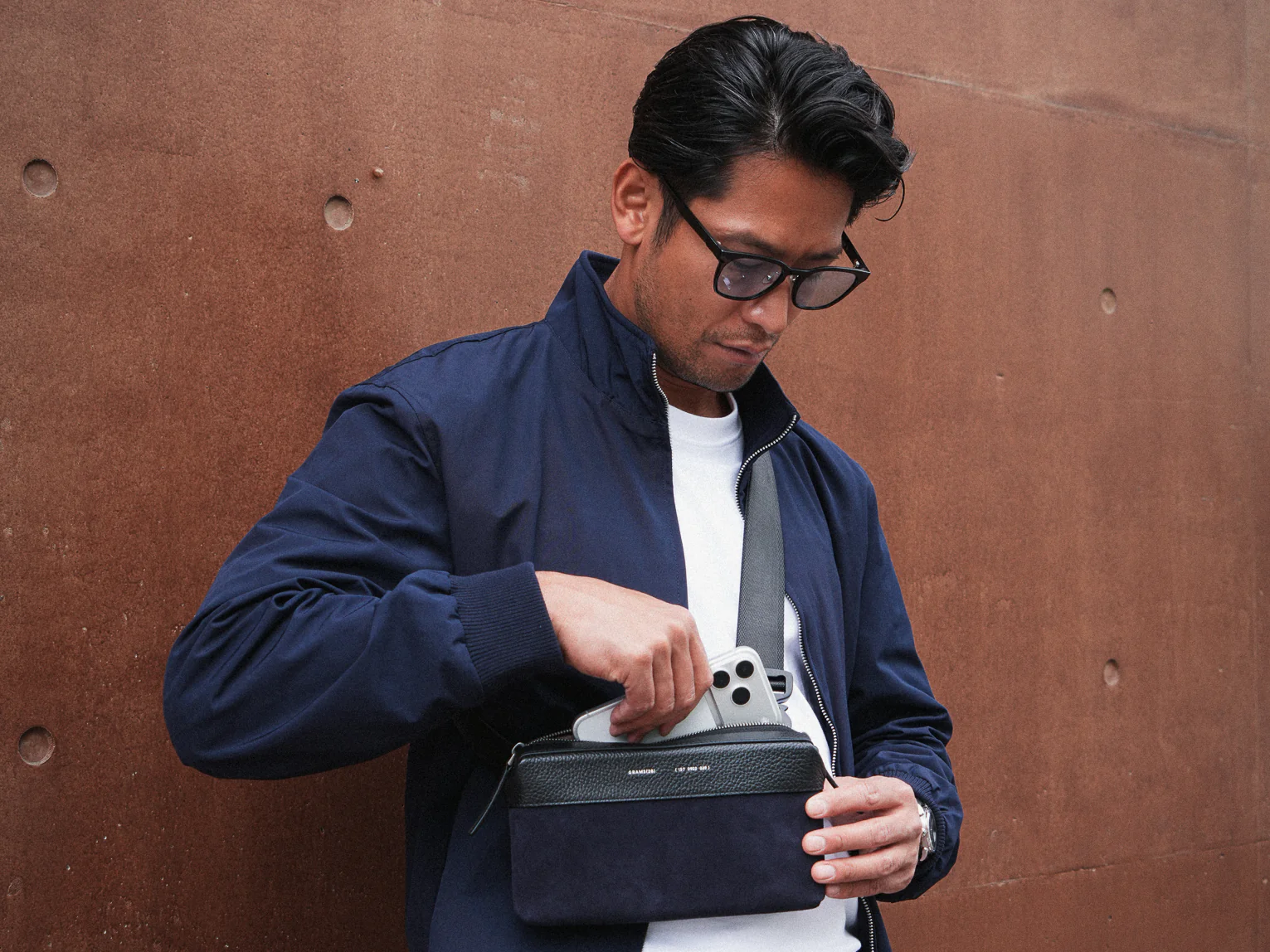157 Essential Sling - Image 4