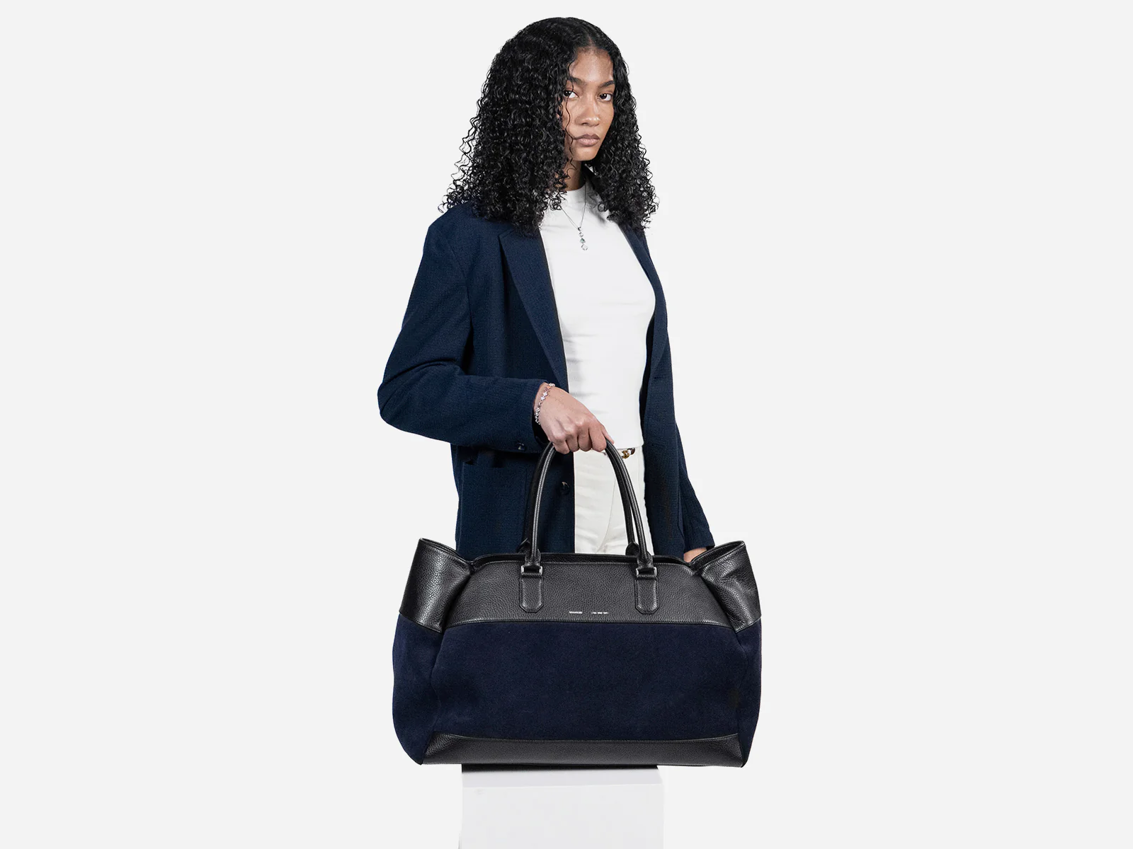184 Weekender Tote - Image 12