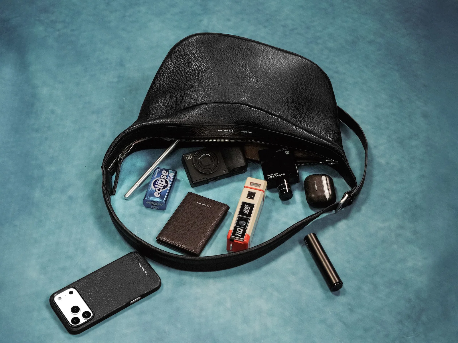 192 Essential Half Moon Bag - Image 5